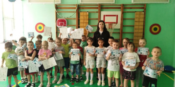 Путешествие в страну дорожных знаков Путешествие в страну дорожных знаков.