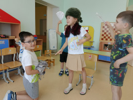 Театральный день "Маленькие актёры" по сказкам А.С. Пушкина Театральный день "Маленькие актёры" по сказкам А.С. Пушкина.